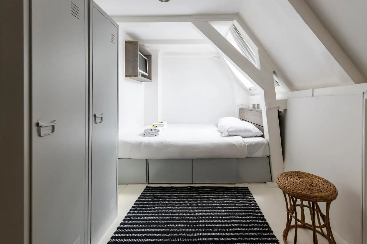 ** Couette-café Two Bedroom Apartment In Historic Canalhouse From 1618 - City Centre Amsterdam Pays-Bas