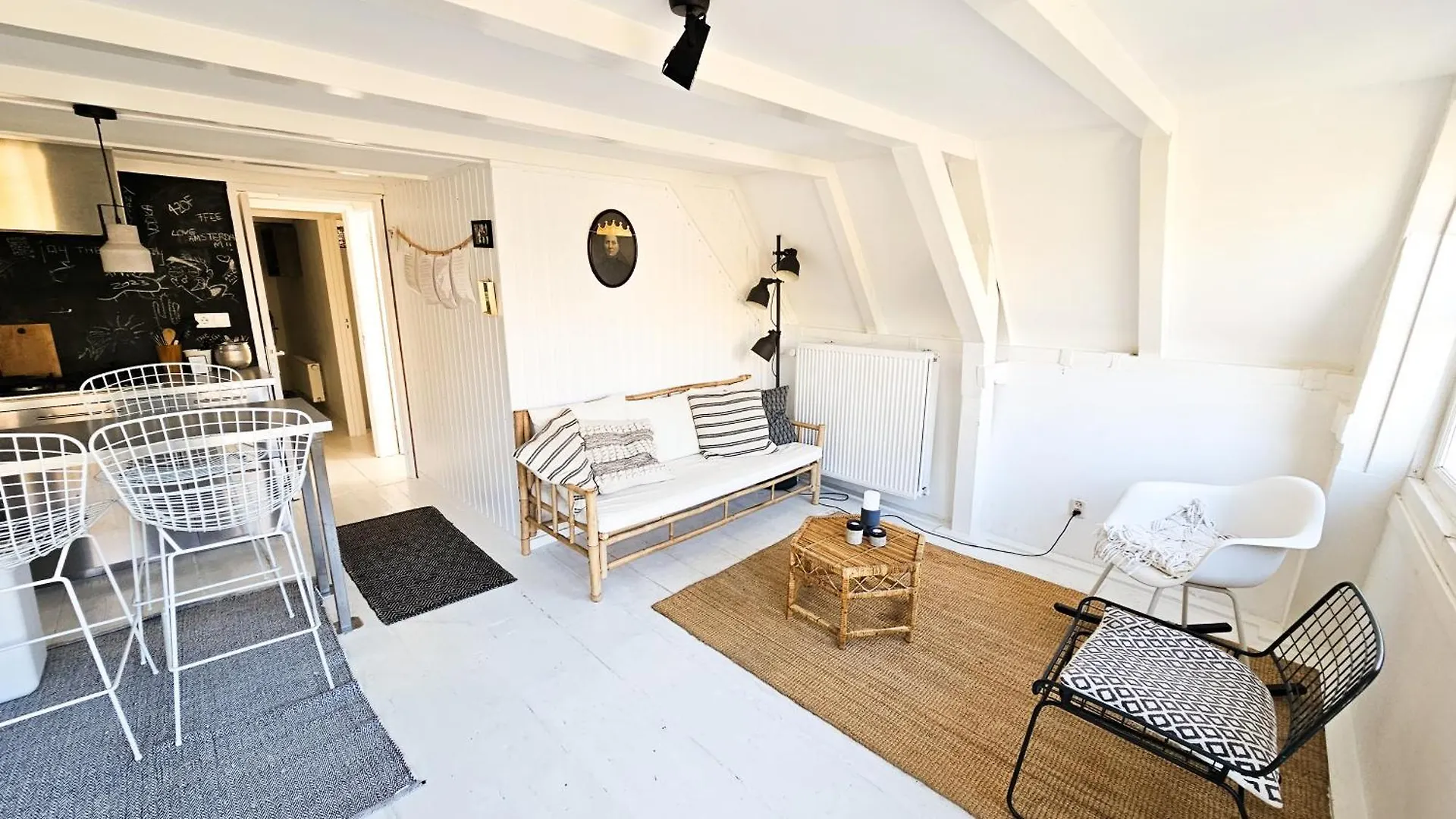 Two Bedroom Apartment In Historic Canalhouse From 1618 - City Centre Amsterdam 2*,  Pays-Bas