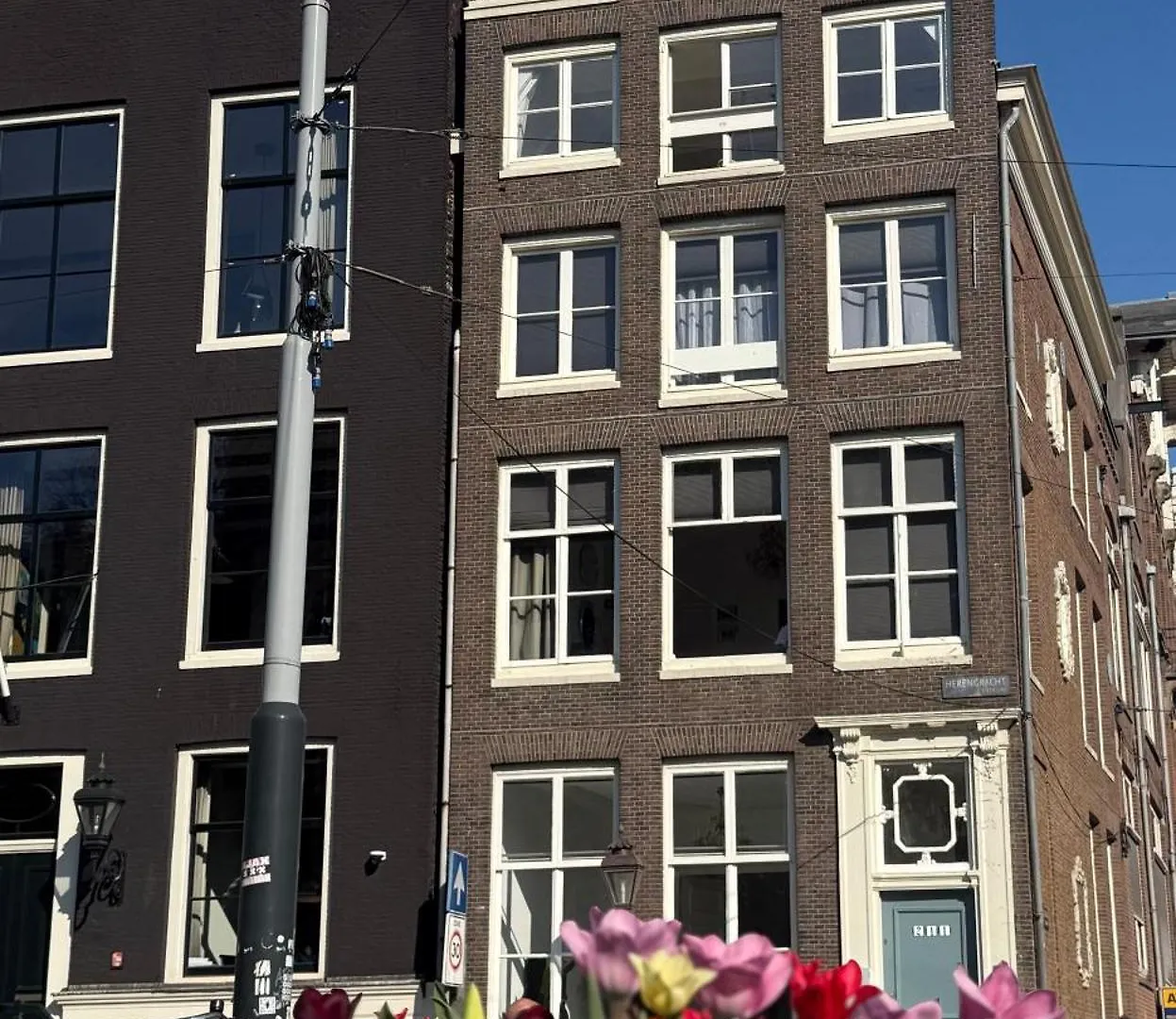 Two Bedroom Apartment In Historic Canalhouse From 1618 - City Centre Amsterdam Couette-café